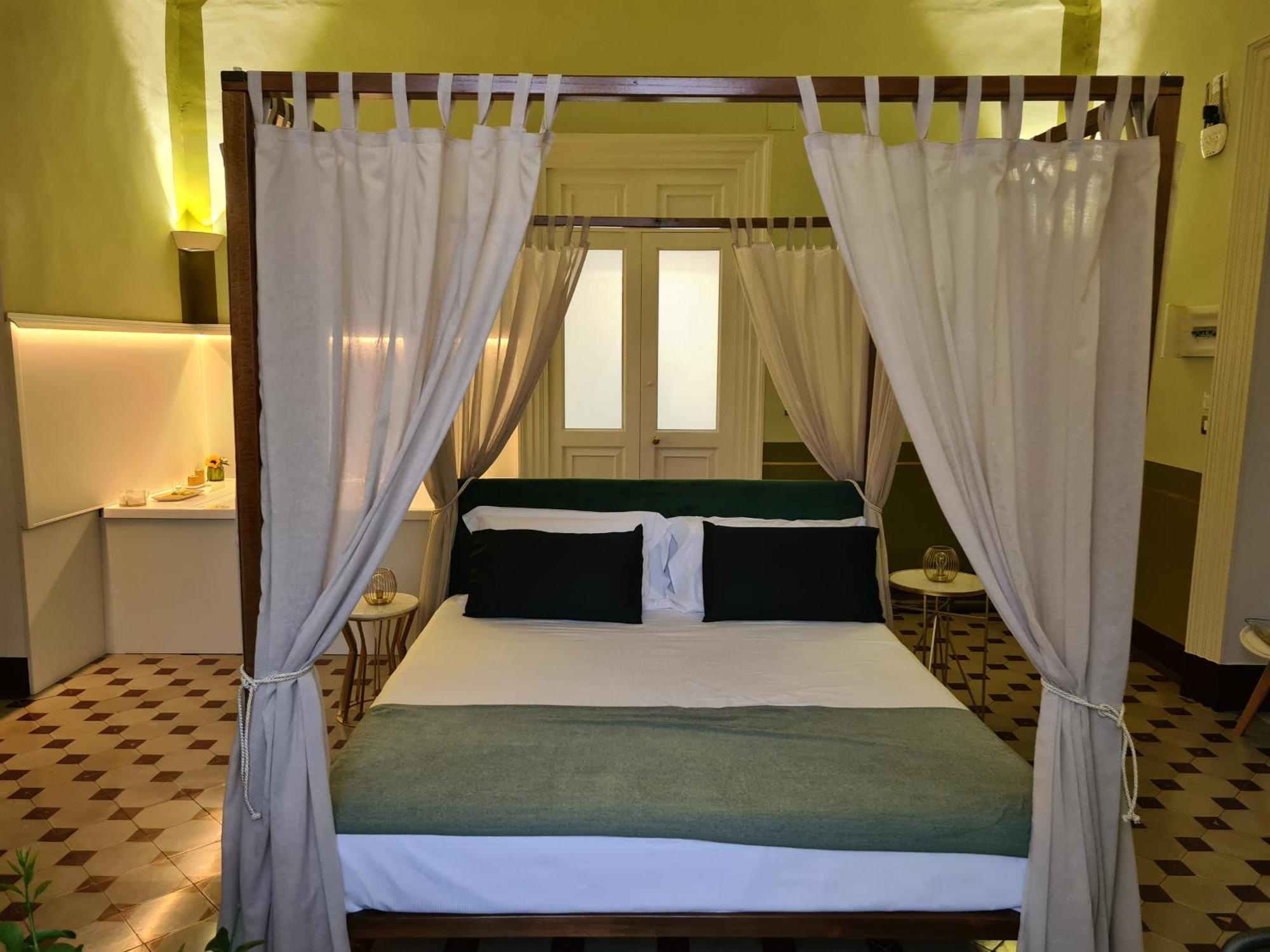 Toscano Palace Luxury Rooms Katanya Dış mekan fotoğraf